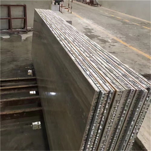 上海喷涂蜂巢铝板供应商 解析氟碳蜂窝铝单板与吸音复合蜂窝铝板的加工优势